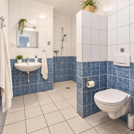 Nordquartier - Helles Doppelzimmer Mit Gemeinschaftsbad - E04 Apartment Lunden